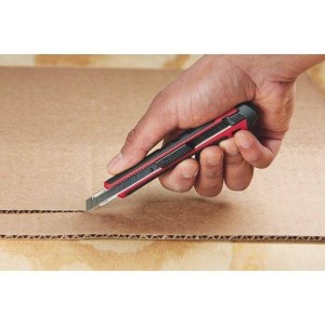 MILWAUKEE NOŻYK Z OSTRZEM ŁAMANYM UNIWERSALNY DO TAPET WYKŁADZIN 9MM