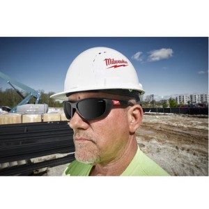 Milwaukee Okulary Ochronne Przyciemniane z Uszczelką 4932471886