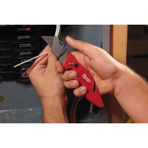 Milwaukee Nóż z Ostrzem Trapezowym FASTBACK™ ze Schowkiem 4932471358